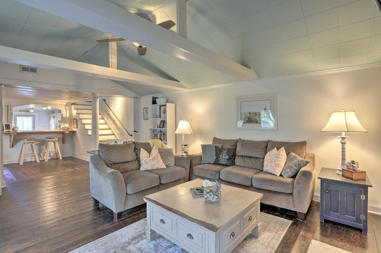 Coastal, Walkable Home In Historic Southport! Luaran gambar