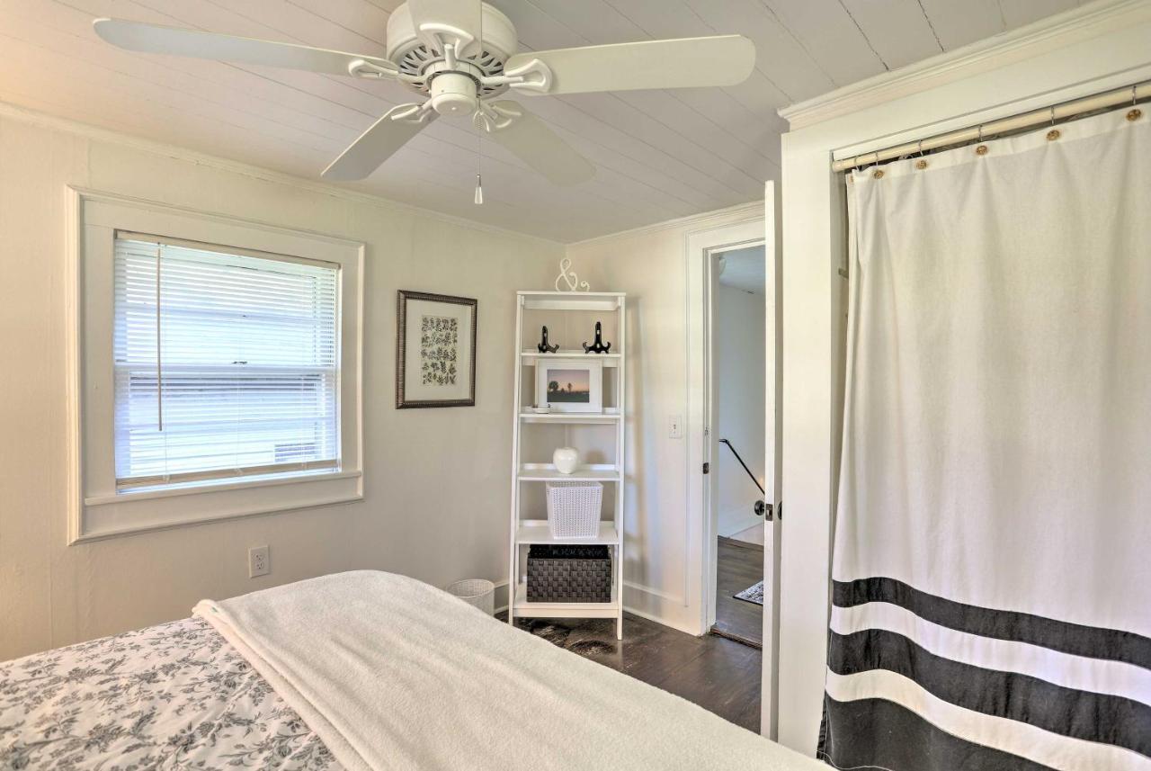 Coastal, Walkable Home In Historic Southport! Luaran gambar